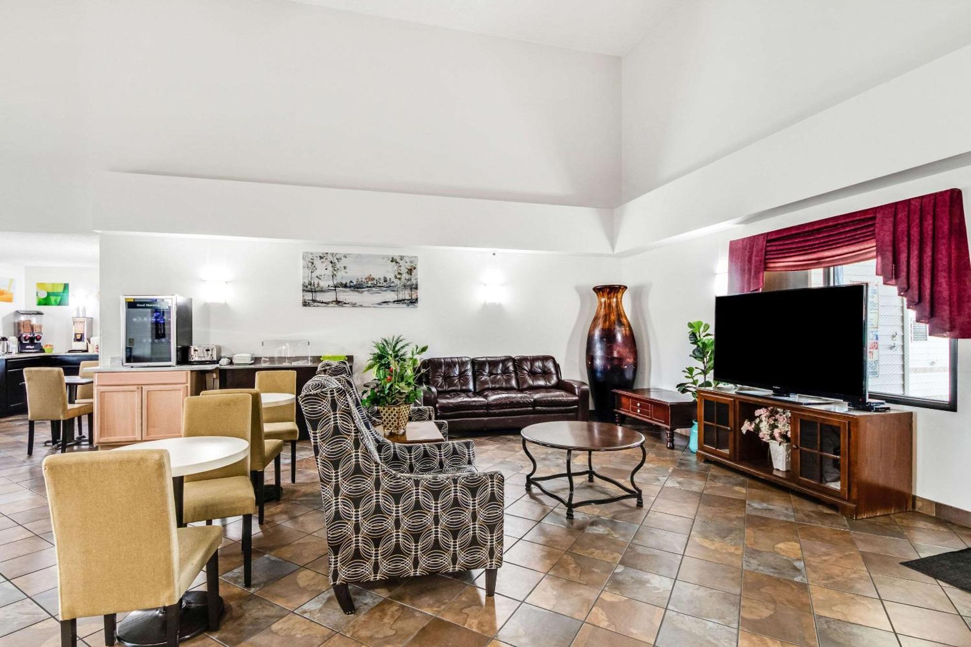 Quality Inn & Suites جنكشن المظهر الخارجي الصورة
